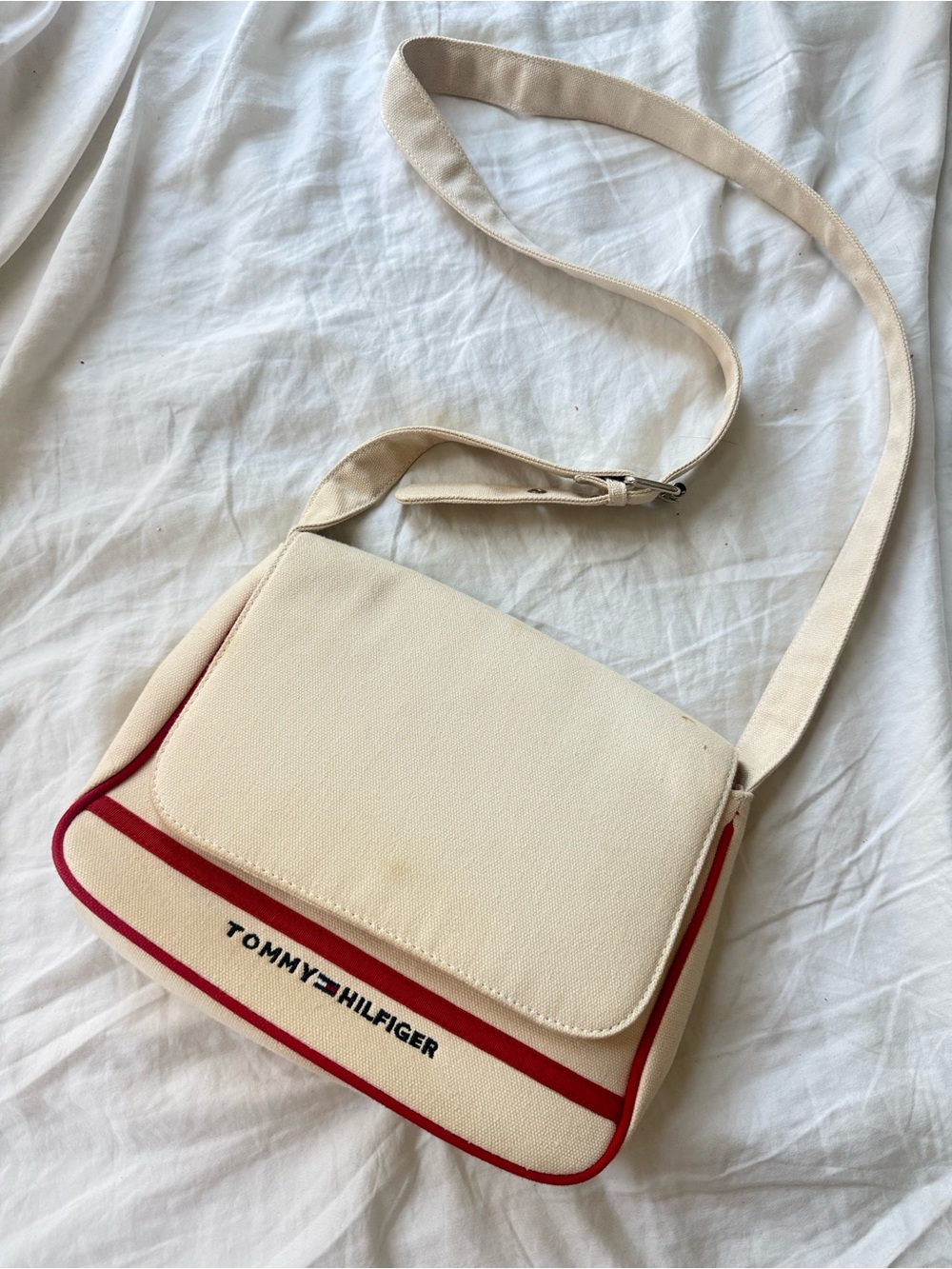 Tommy Hilfiger Beige Messenger Bag